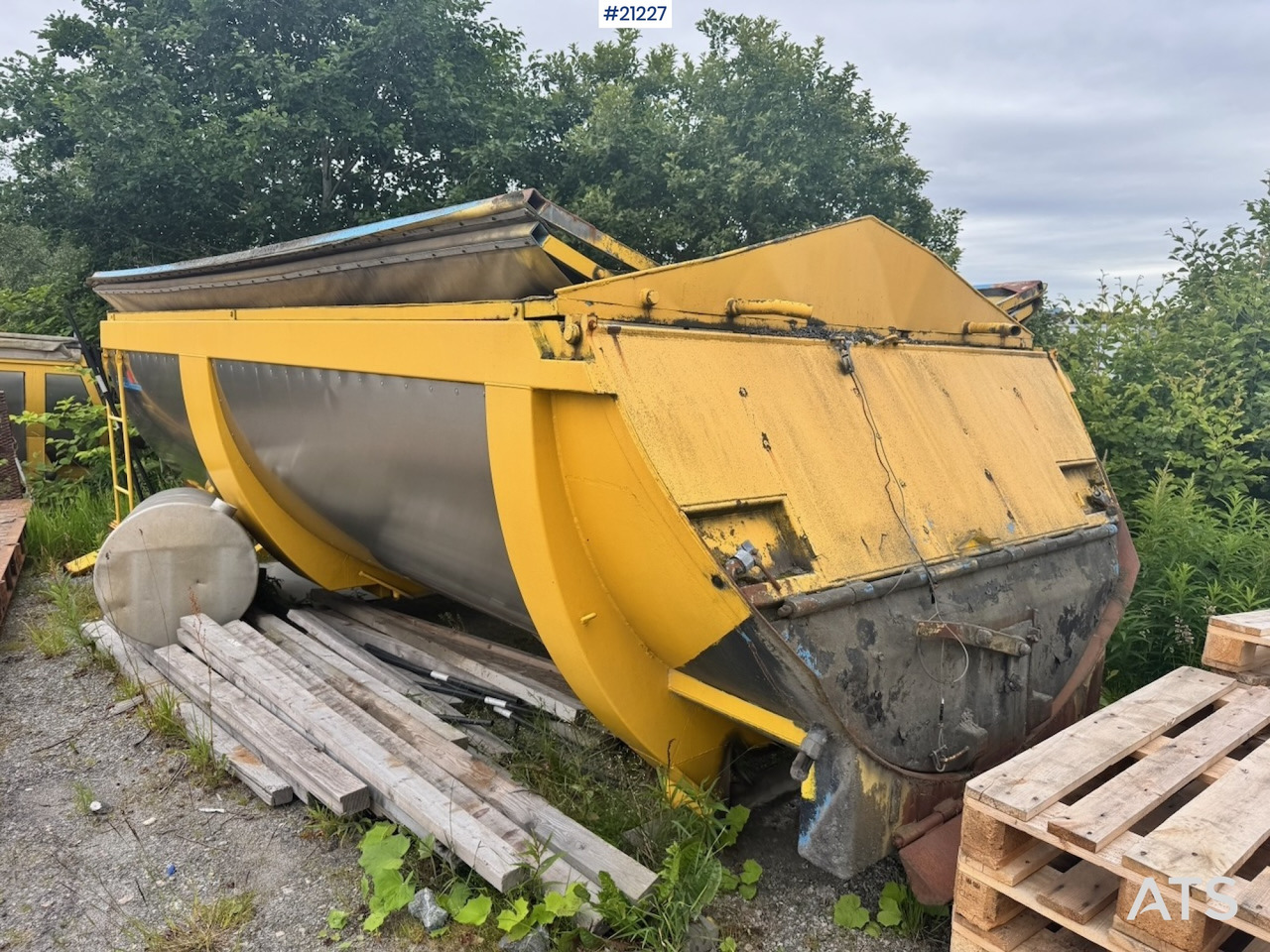 Steinsland Asfaltbalje - Växelflak/ Container, Bitumenspridare: bild 2 Steinsland Asfaltbalje - Växelflak/ Container, Bitumenspridare: bild 2