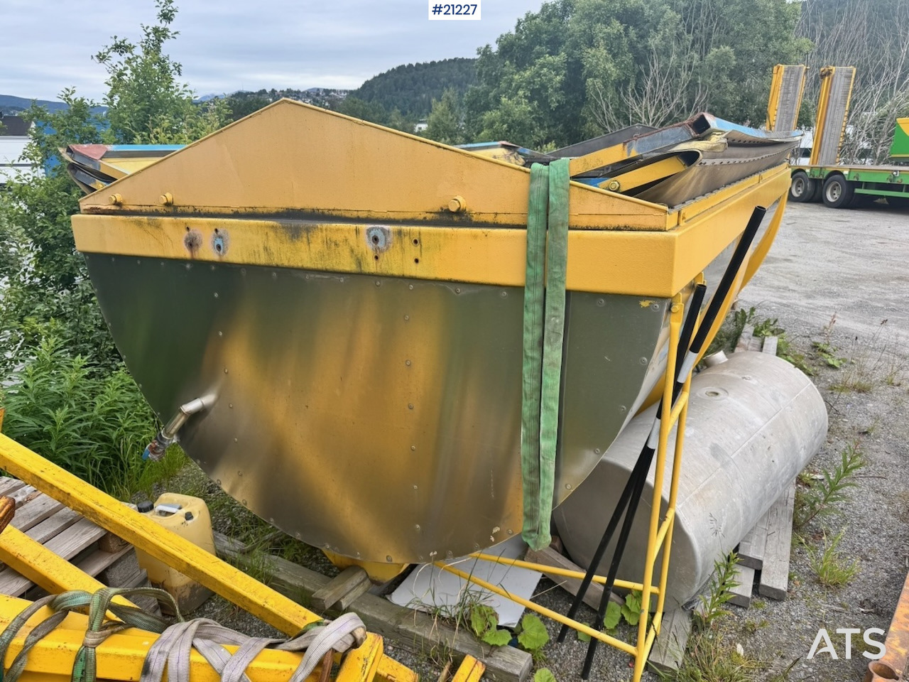 Steinsland Asfaltbalje - Växelflak/ Container, Bitumenspridare: bild 1 Steinsland Asfaltbalje - Växelflak/ Container, Bitumenspridare: bild 1