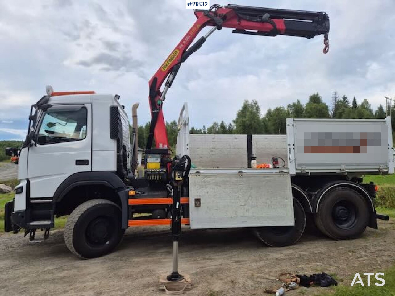 Volvo 2019 Volvo FMX 6x6 brøyterigget tippbil m/ 9,5 t/m kran, 2 sett dekk og lettkasse - Tippbil lastbil: bild 4 Volvo 2019 Volvo FMX 6x6 brøyterigget tippbil m/ 9,5 t/m kran, 2 sett dekk og lettkasse - Tippbil lastbil: bild 4
