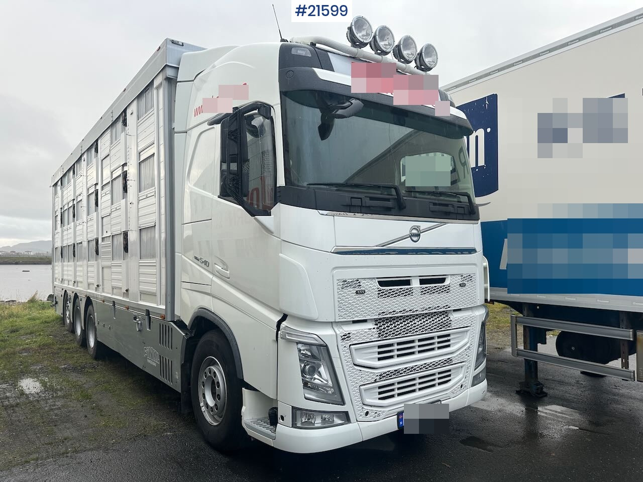 Volvo 540 8x4 dyrebil m/ Finkl påbygg, onspot og godkjent til 225 dyr - Djurtransport lastbil: bild 1 Volvo 540 8x4 dyrebil m/ Finkl påbygg, onspot og godkjent til 225 dyr - Djurtransport lastbil: bild 1