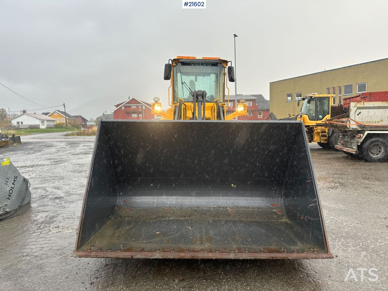 Volvo L90E hjullaster m/ 3. og 4. funksjon, skuffe, 2 sett dekk og multifaster. Nettopp påkostet 100.000kr - Hjullastare: bild 4 Volvo L90E hjullaster m/ 3. og 4. funksjon, skuffe, 2 sett dekk og multifaster. Nettopp påkostet 100.000kr - Hjullastare: bild 4