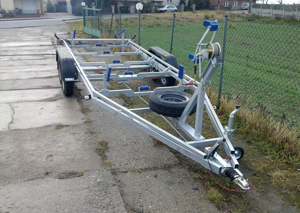 Boro PRZYCZEPA POD ŁÓDŹ! 7,30M! - Båttrailer: bild 1 Boro PRZYCZEPA POD ŁÓDŹ! 7,30M! - Båttrailer: bild 1