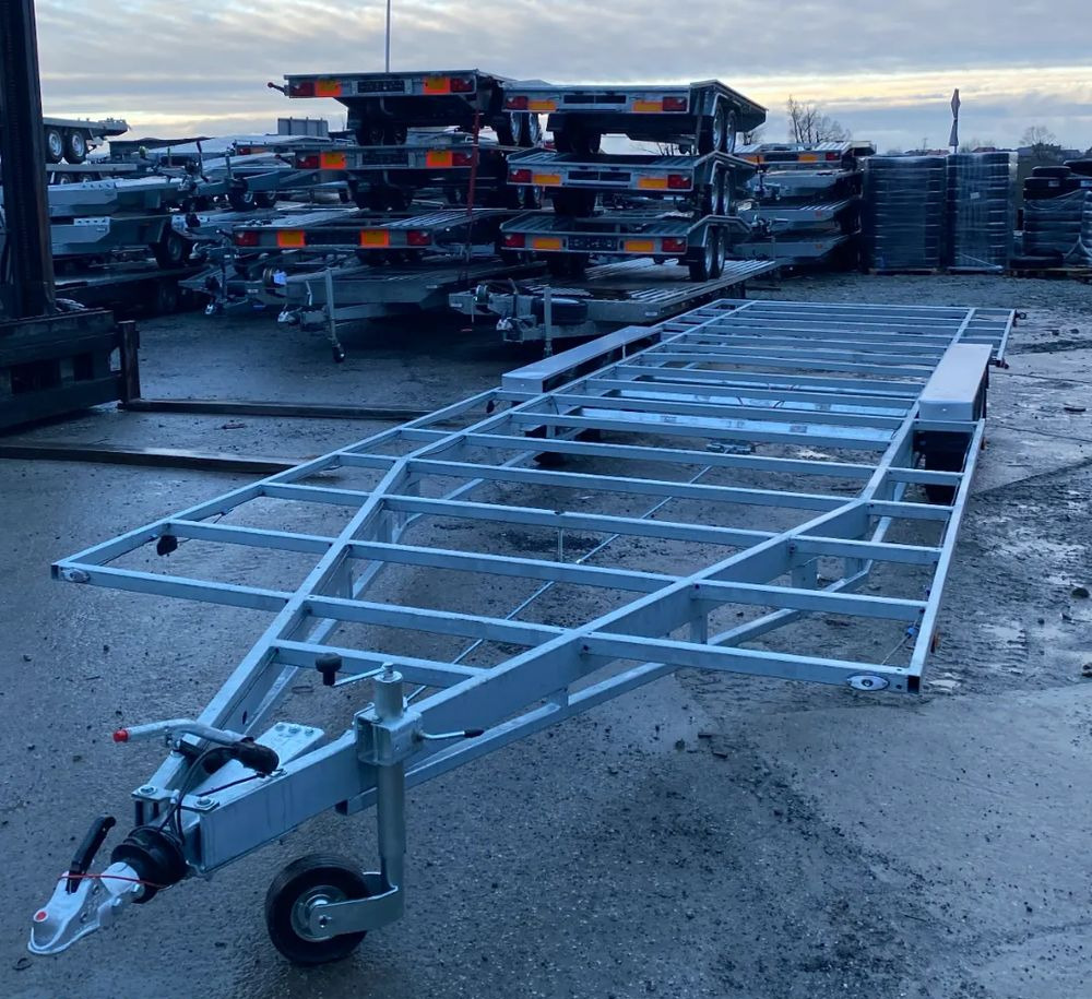 Boro - Containerbil/ Växelflak semitrailer: bild 1 Boro - Containerbil/ Växelflak semitrailer: bild 1