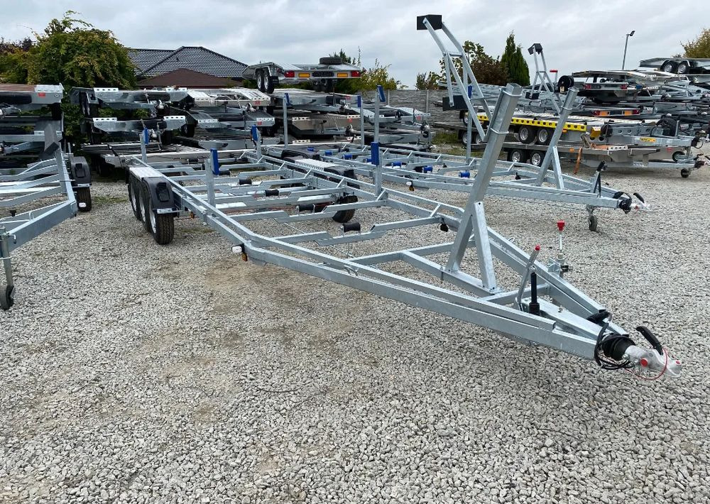 Boro Przyczepa PODŁODZIOWA 7,80M! - Båttrailer: bild 2 Boro Przyczepa PODŁODZIOWA 7,80M! - Båttrailer: bild 2