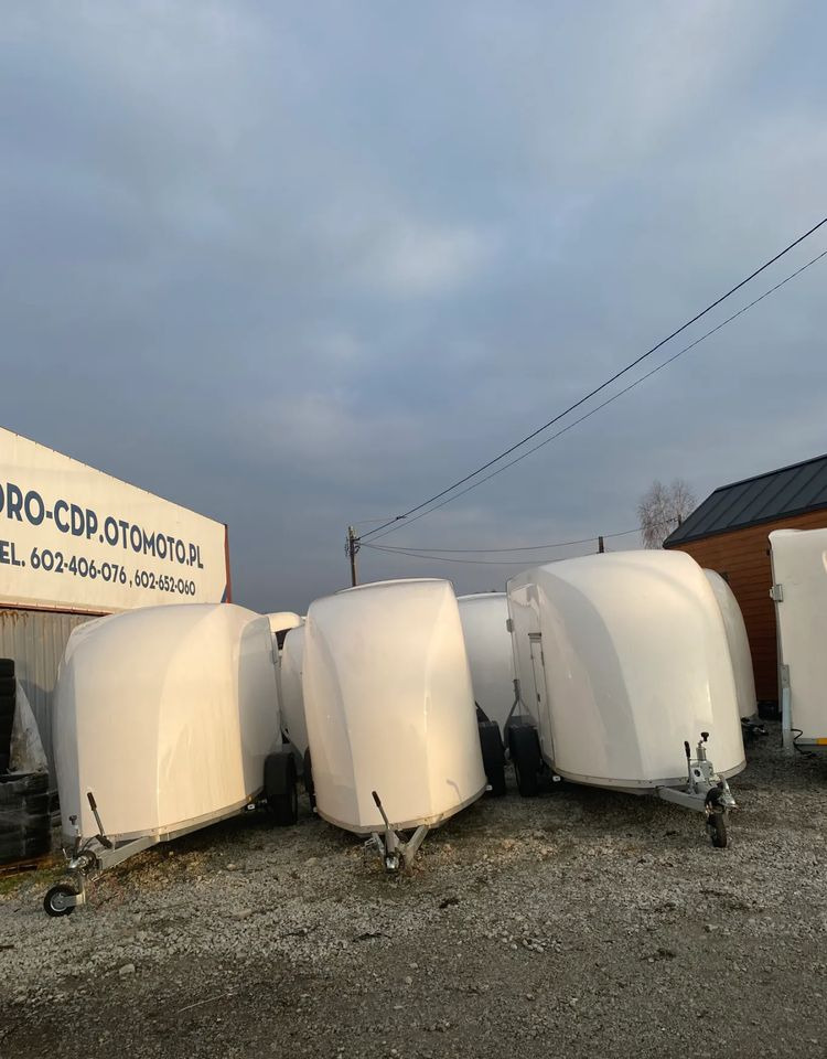 Niewiadów Furgon Niewiadów F1334 z trapem wjazdowym - Bilsläp: bild 3 Niewiadów Furgon Niewiadów F1334 z trapem wjazdowym - Bilsläp: bild 3