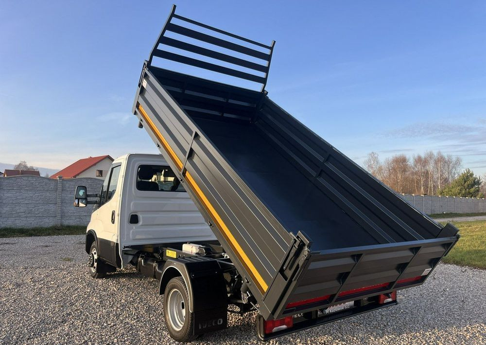 Iveco Daily - Transportbil med tippflak: bild 2 Iveco Daily - Transportbil med tippflak: bild 2