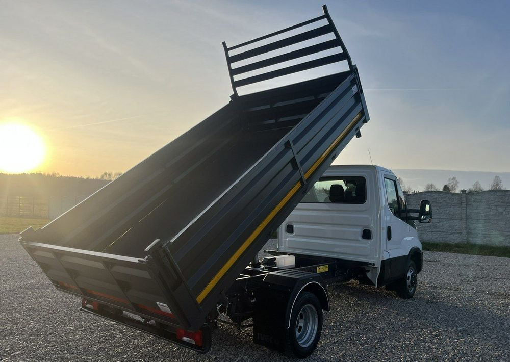 Iveco Daily - Transportbil med tippflak: bild 4 Iveco Daily - Transportbil med tippflak: bild 4