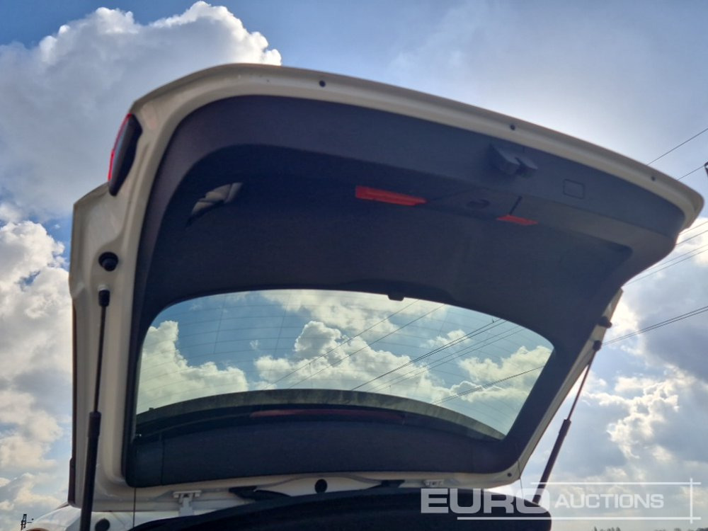 SUV 2024 Volkswagen T-Roc: bild 16