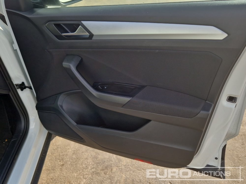 SUV 2024 Volkswagen T-Roc: bild 24