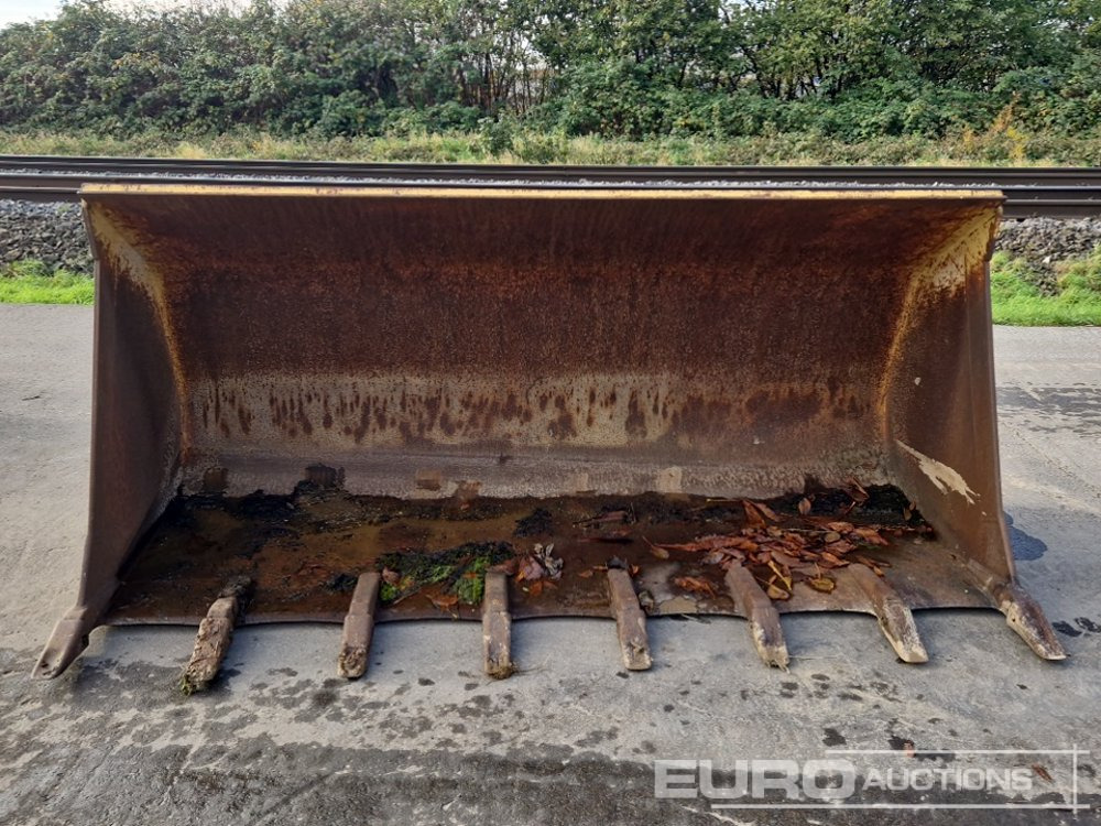 95" Front Loading Bucket to suit CAT - Skopa: bild 5 95" Front Loading Bucket to suit CAT - Skopa: bild 5