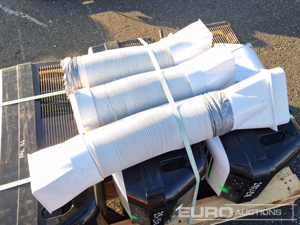 Air Conditioning Units (3 of) - Entreprenadutrustning: bild 5 Air Conditioning Units (3 of) - Entreprenadutrustning: bild 5