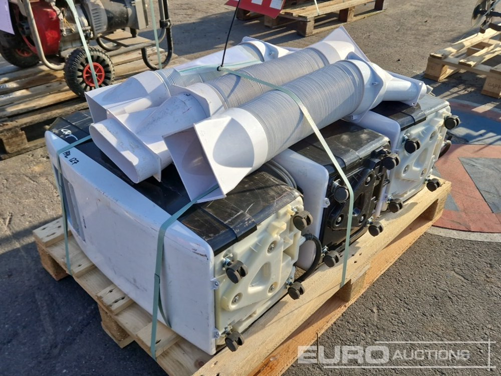 Airconditioning Units (3 of) - Entreprenadutrustning: bild 1 Airconditioning Units (3 of) - Entreprenadutrustning: bild 1