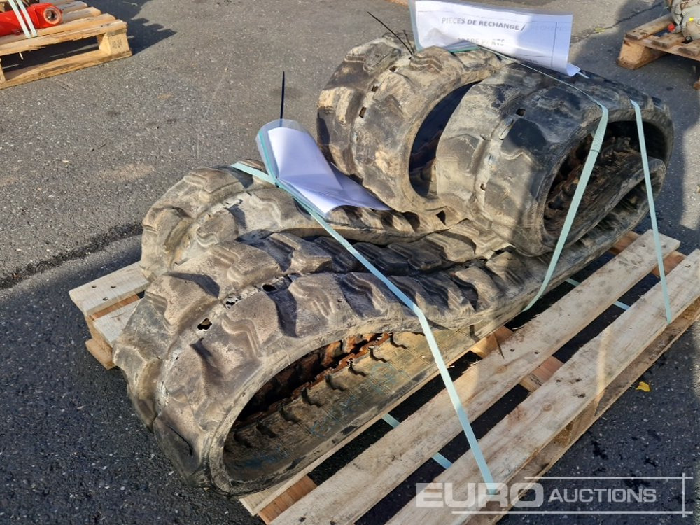 Camso 250x52.5x76 Rubber Tracks - Larvband för Byggmaskiner: bild 1 Camso 250x52.5x76 Rubber Tracks - Larvband för Byggmaskiner: bild 1