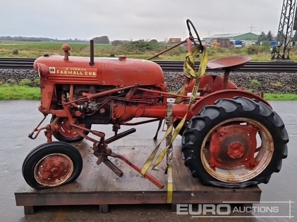 Farmall Cub - Traktor: bild 2 Farmall Cub - Traktor: bild 2