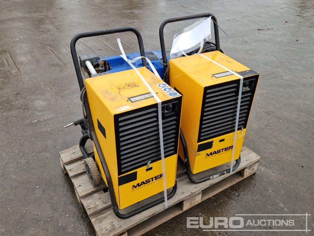 Kärcher MC4M-160/620 Pressure Washer (2 of) + Master DH26 Dehumidifer (2 of) - Entreprenadutrustning: bild 1 Kärcher MC4M-160/620 Pressure Washer (2 of) + Master DH26 Dehumidifer (2 of) - Entreprenadutrustning: bild 1