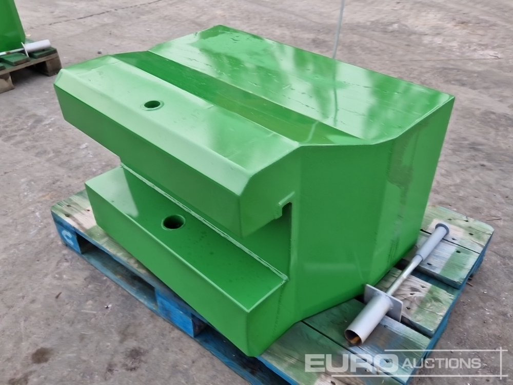 Unused 2025 John Deere 600kg Front Weights to suit John Deere Tractors, Metal Case with Towing Eye (Green) - Lantbruksmaskiner: bild 3 Unused 2025 John Deere 600kg Front Weights to suit John Deere Tractors, Metal Case with Towing Eye (Green) - Lantbruksmaskiner: bild 3