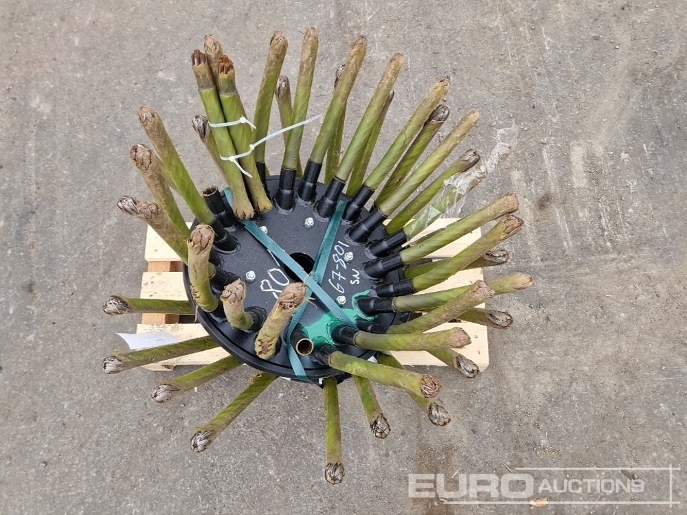 Weed Brush (2 of)(Defect) - Lantbruksmaskiner: bild 5 Weed Brush (2 of)(Defect) - Lantbruksmaskiner: bild 5