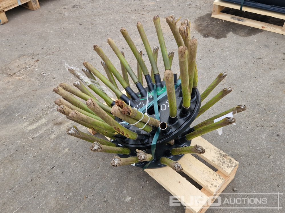 Weed Brush (2 of)(Defect) - Lantbruksmaskiner: bild 2 Weed Brush (2 of)(Defect) - Lantbruksmaskiner: bild 2