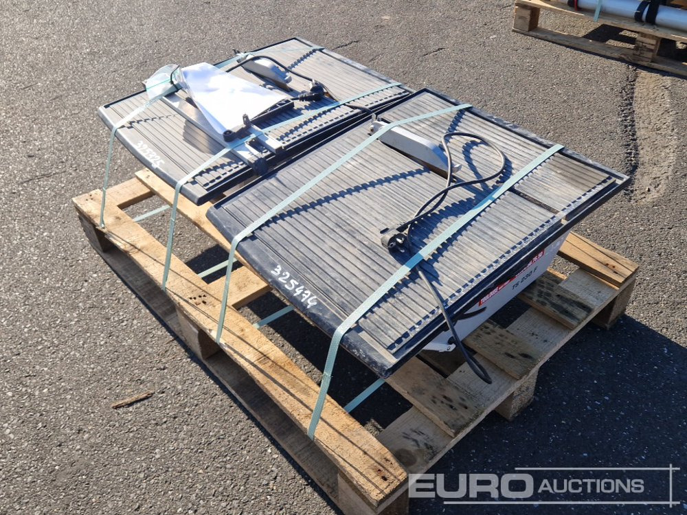 Masonry Table Saws (2 of) - Entreprenadutrustning: bild 4 Masonry Table Saws (2 of) - Entreprenadutrustning: bild 4