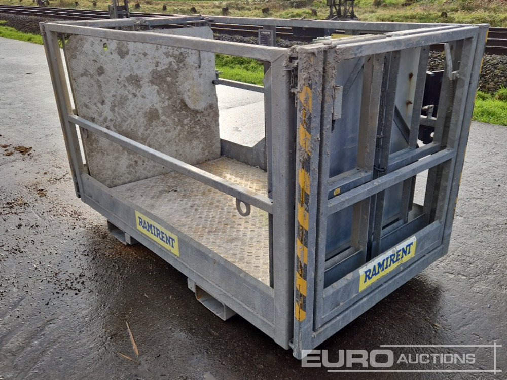 2013 Manitou 2.25/4 MT Manbasket to suit Telehandler - Materialhanteringsutrustning: bild 1 2013 Manitou 2.25/4 MT Manbasket to suit Telehandler - Materialhanteringsutrustning: bild 1