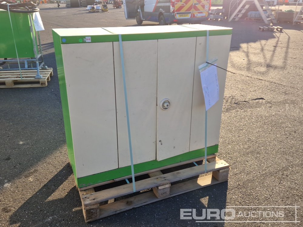 Metal Filling Cabinet - Entreprenadutrustning: bild 1 Metal Filling Cabinet - Entreprenadutrustning: bild 1