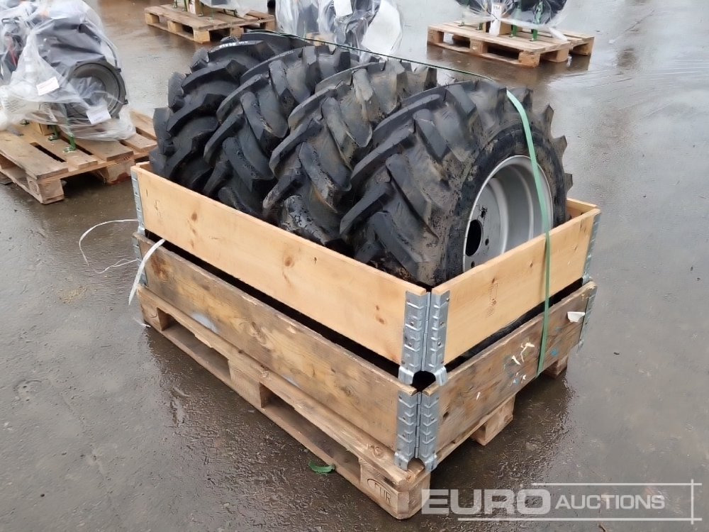 Unused Yanmar 3TNV70-VNSV Diesel Engines (2 of) - Motor: bild 2 Unused Yanmar 3TNV70-VNSV Diesel Engines (2 of) - Motor: bild 2