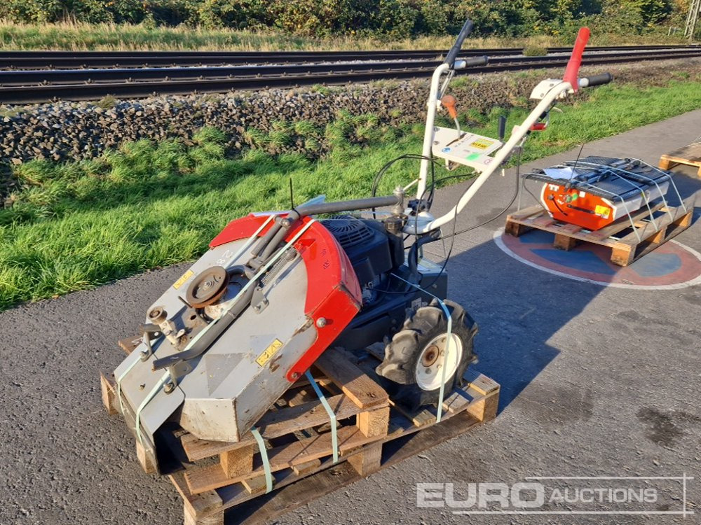 Walk Behind Pettol Lawnmower - Entreprenadutrustning: bild 3 Walk Behind Pettol Lawnmower - Entreprenadutrustning: bild 3