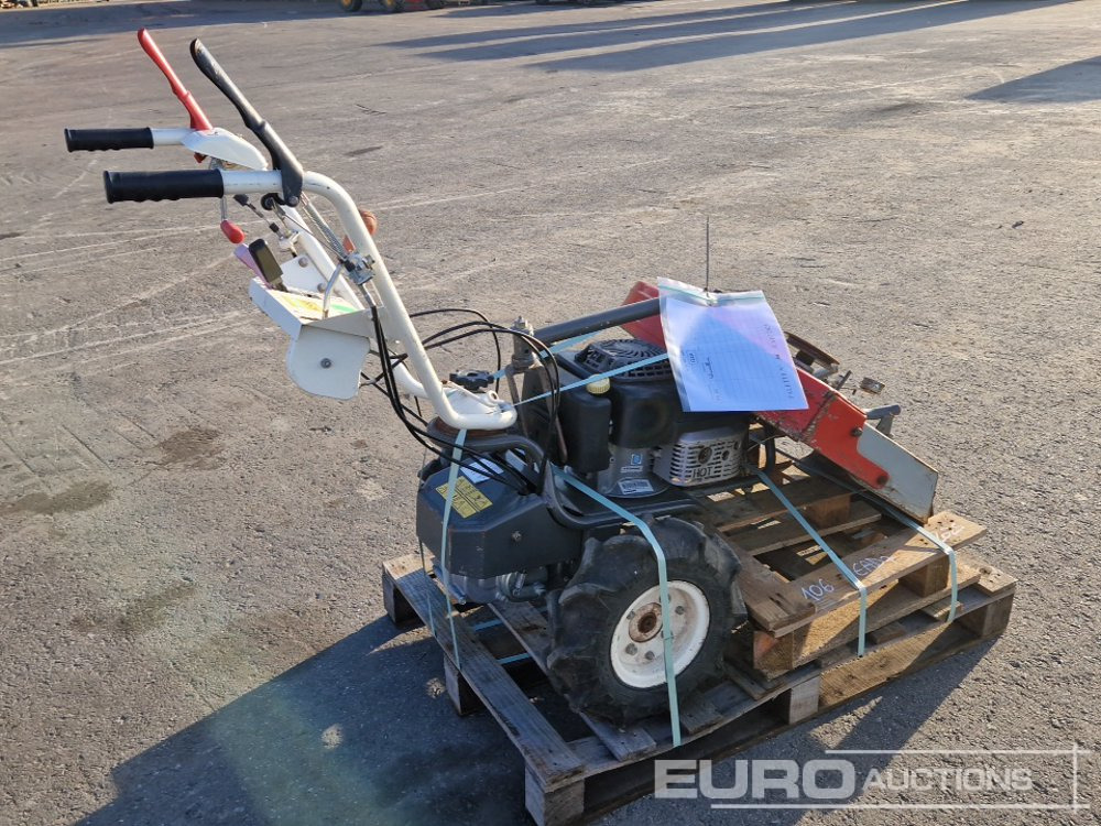 Walk Behind Pettol Lawnmower - Entreprenadutrustning: bild 1 Walk Behind Pettol Lawnmower - Entreprenadutrustning: bild 1