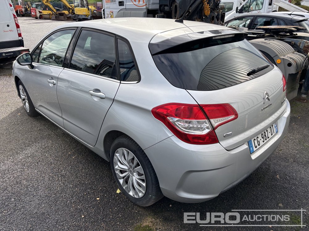 Will Not Arrive - Personbil: bild 2 Will Not Arrive - Personbil: bild 2