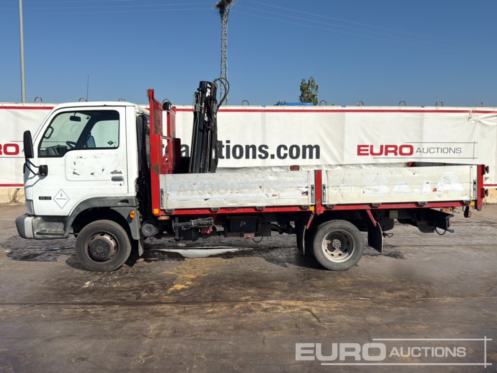 2004 Nissan Cabstar - Flakbil: bild 2 2004 Nissan Cabstar - Flakbil: bild 2