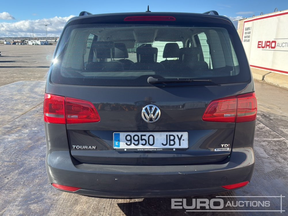 2015 Volkswagen Touran - Personbil: bild 4 2015 Volkswagen Touran - Personbil: bild 4