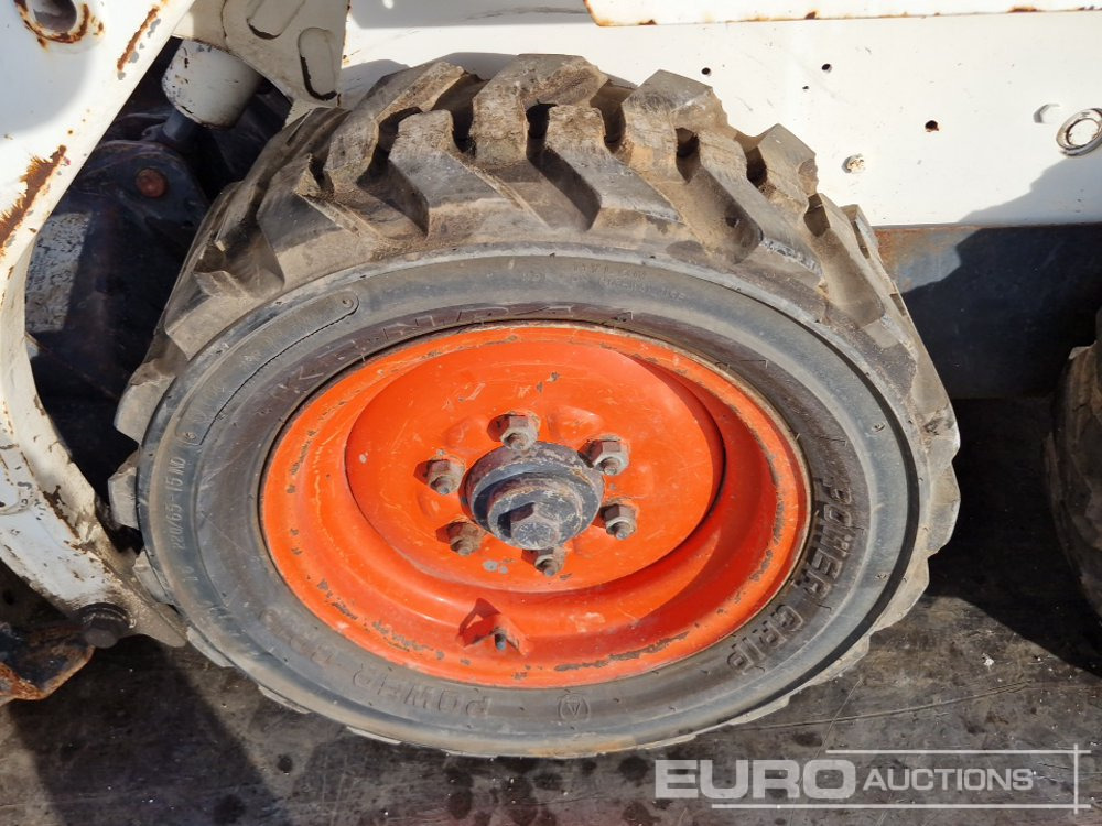 Kompaktlastare/ Slirstyrda lastare Bobcat 553: bild 9