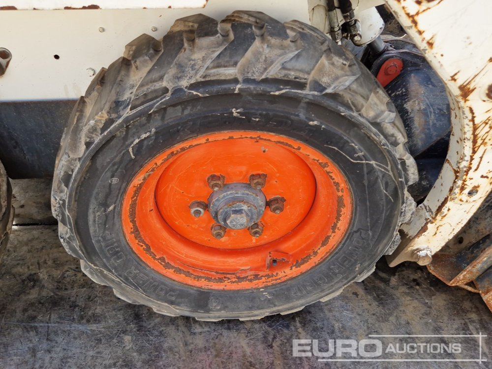 Kompaktlastare/ Slirstyrda lastare Bobcat 553: bild 12