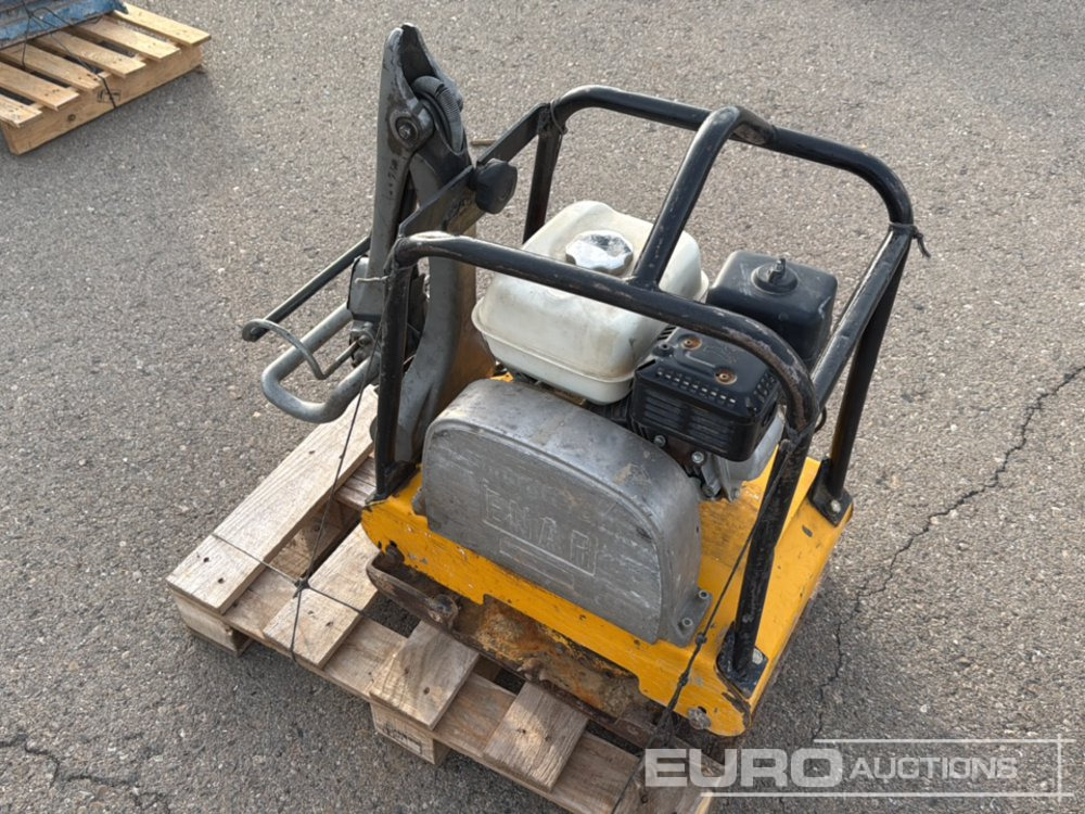 ENARCO Walk-Behind Plate Compactor Gasoline, Honda Engine - Asfaltmaskin: bild 4 ENARCO Walk-Behind Plate Compactor Gasoline, Honda Engine - Asfaltmaskin: bild 4