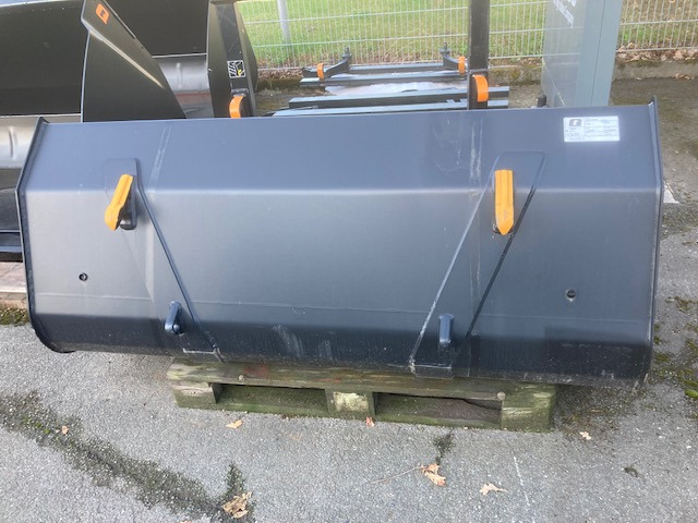 Alö Volumenschaufel VM 245 - Frontlastar för traktor: bild 2 Alö Volumenschaufel VM 245 - Frontlastar för traktor: bild 2