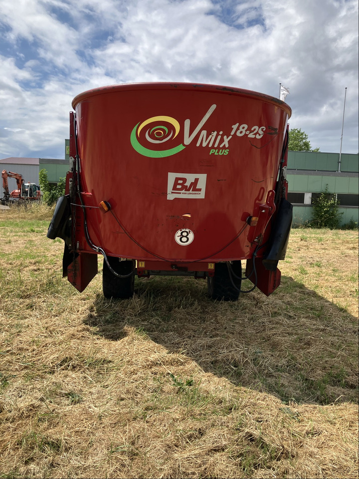 BVL Futtermischwagen V-Mix 18 2S - Fullfoderblandare: bild 4 BVL Futtermischwagen V-Mix 18 2S - Fullfoderblandare: bild 4