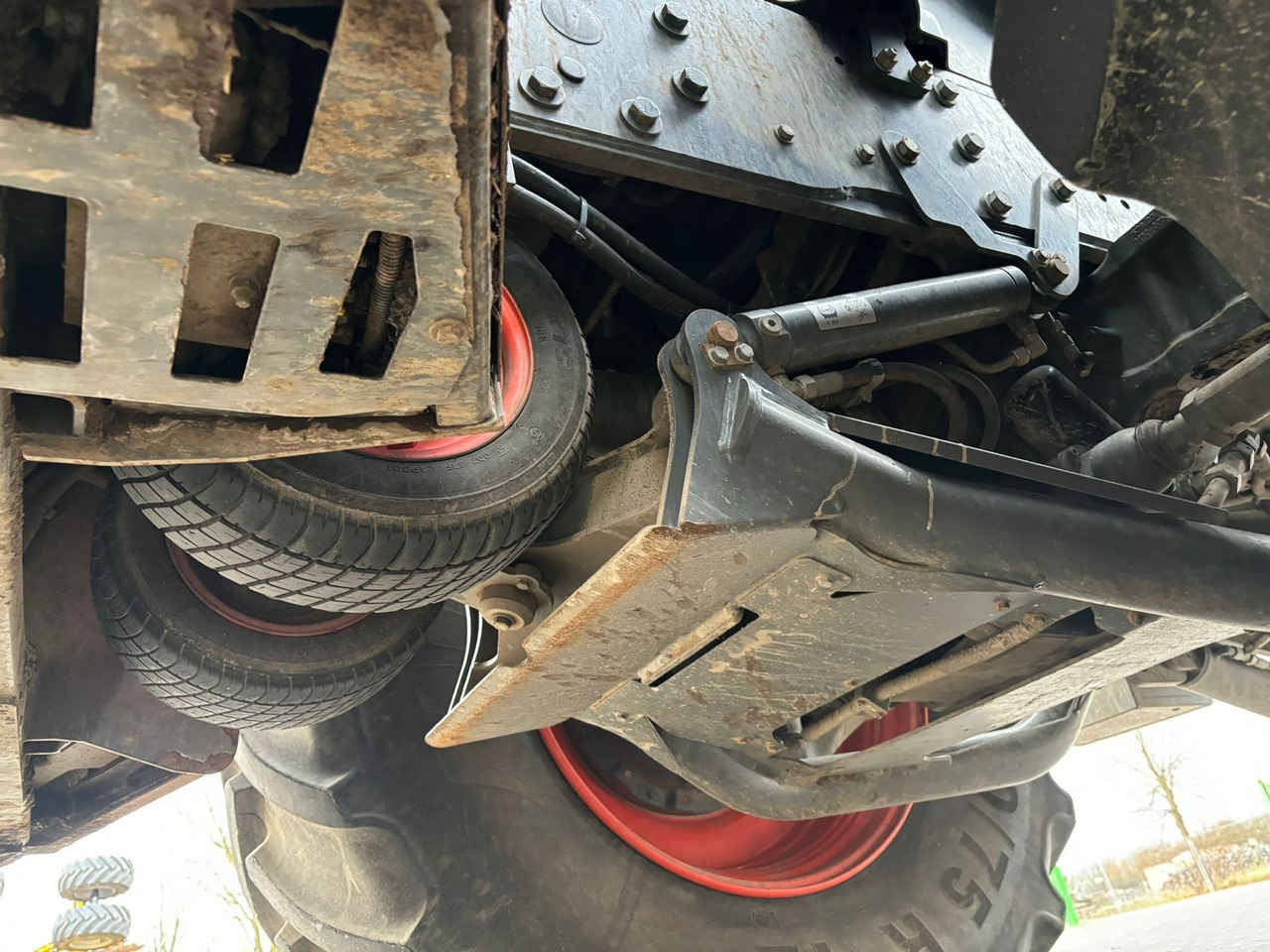 Claas Xerion 4200 Trac - Traktor: bild 3 Claas Xerion 4200 Trac - Traktor: bild 3