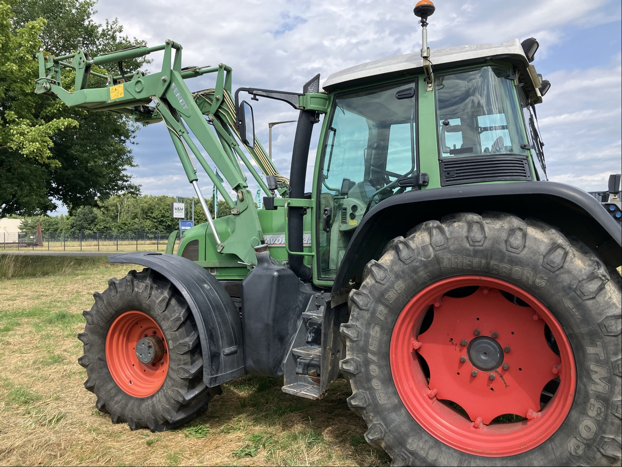 Fendt 712 COM1 - Traktor: bild 2 Fendt 712 COM1 - Traktor: bild 2