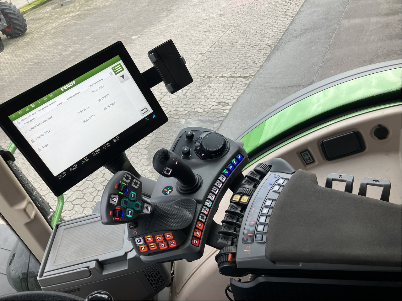 Traktor Fendt 728 Vario Gen7: bild 10