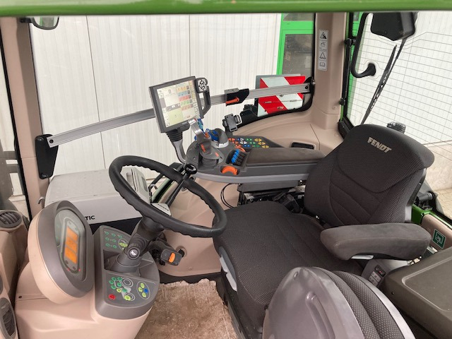 Fendt 828 Vario S4 Profi - Traktor: bild 4 Fendt 828 Vario S4 Profi - Traktor: bild 4