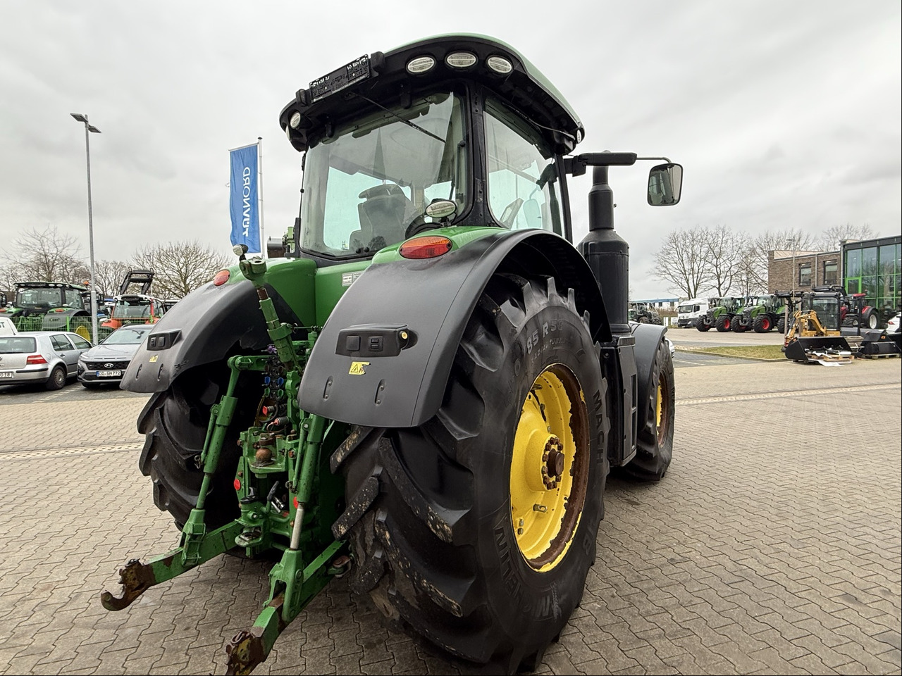 John Deere 8320 R E23 - Traktor: bild 5 John Deere 8320 R E23 - Traktor: bild 5