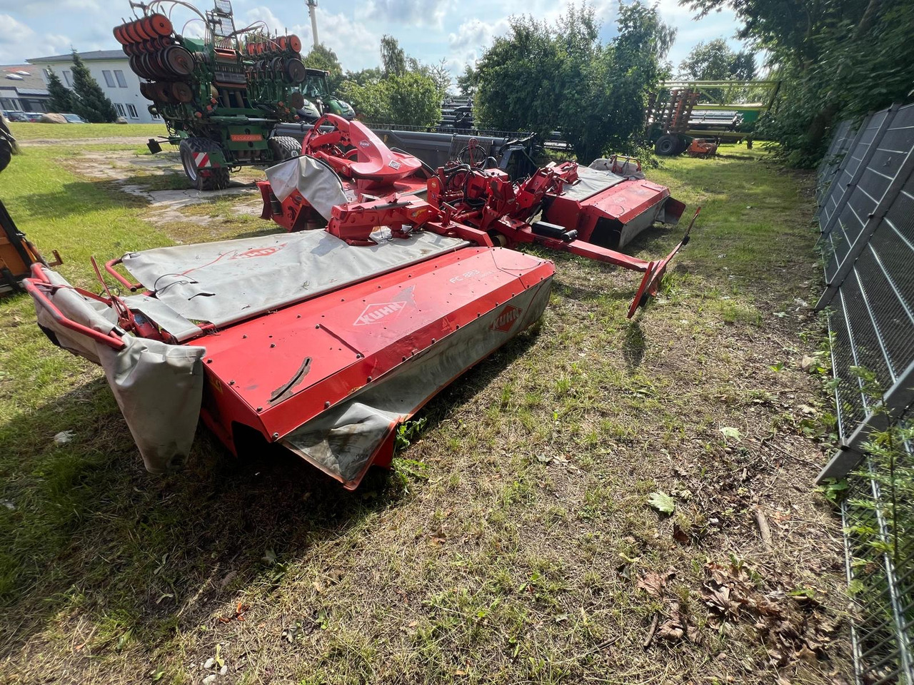 Kuhn FC 883-FF - Slåttermaskin: bild 1 Kuhn FC 883-FF - Slåttermaskin: bild 1
