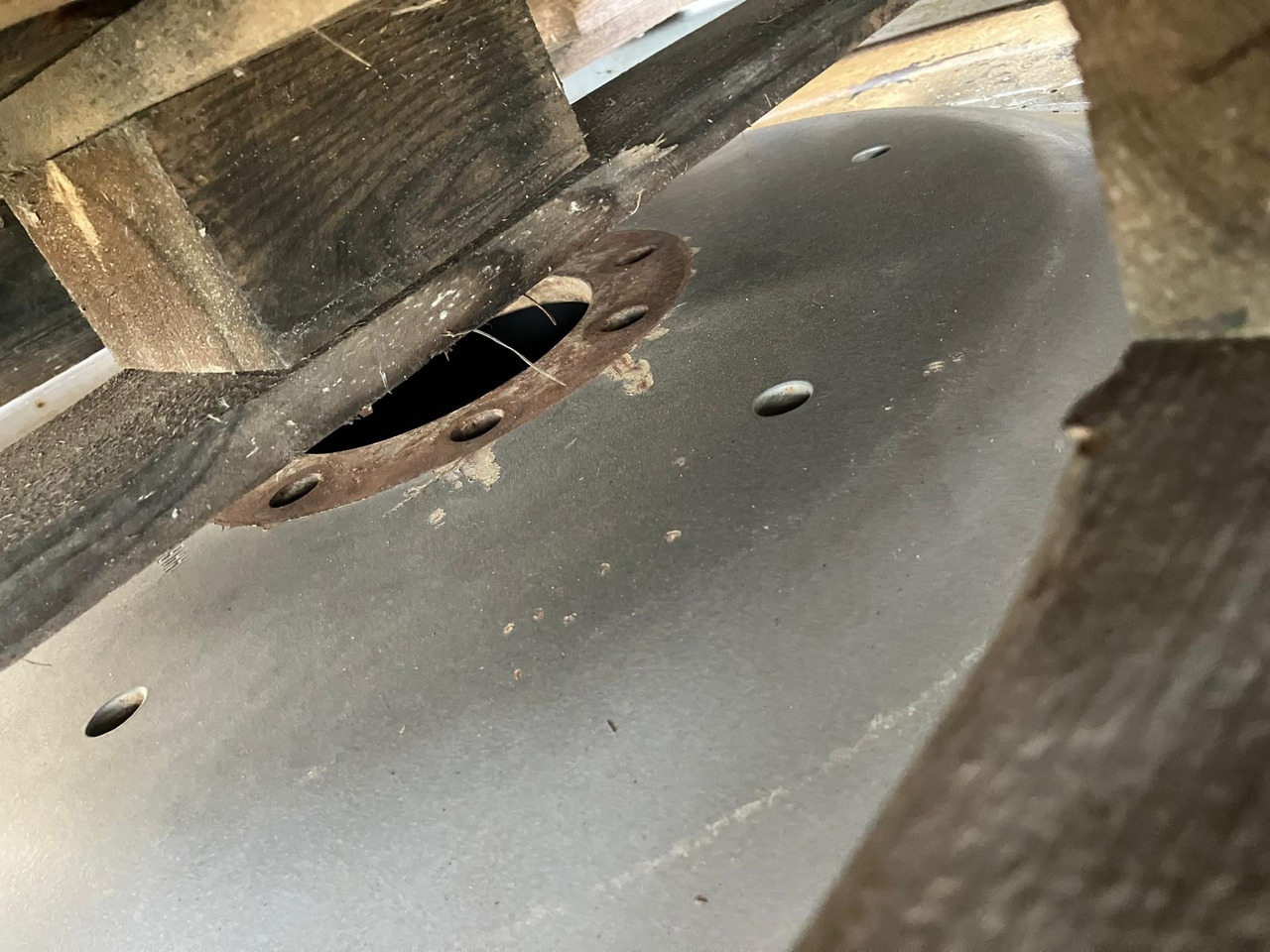 Massey Ferguson 340/95R48 320/95R32 Continental - Däck och fälgar: bild 2 Massey Ferguson 340/95R48 320/95R32 Continental - Däck och fälgar: bild 2