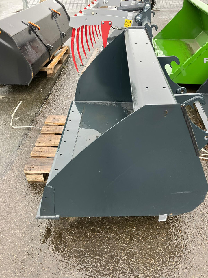 Schäffer Universalschaufel 1,50m - Utrustning för uppfödnings: bild 1 Schäffer Universalschaufel 1,50m - Utrustning för uppfödnings: bild 1