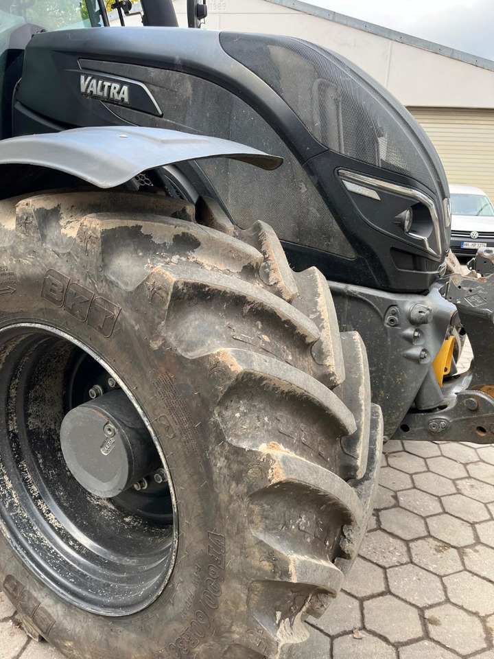 Traktor Valtra T214 Direct TwinTrac: bild 7