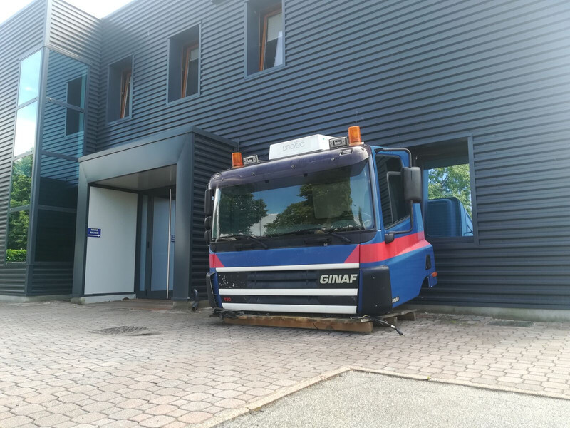 DAF CF65 CF75 CF85 Euro 3 - Hytt och interiör för Lastbil: bild 1 DAF CF65 CF75 CF85 Euro 3 - Hytt och interiör för Lastbil: bild 1