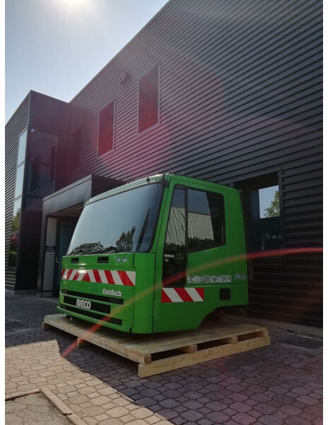 Iveco EUROTECH - EUROTRAKKER Euro 3 - Hytt och interiör för Lastbil: bild 4 Iveco EUROTECH - EUROTRAKKER Euro 3 - Hytt och interiör för Lastbil: bild 4