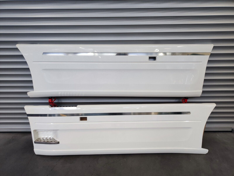 Scania FAIRINGS / CARENE wb 3700 mm - Aerodynamik/ Spoiler för Lastbil: bild 1 Scania FAIRINGS / CARENE wb 3700 mm - Aerodynamik/ Spoiler för Lastbil: bild 1