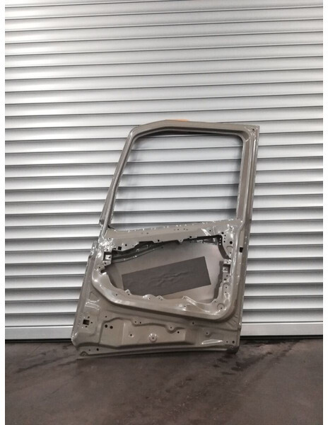 Volvo RIGHT SIDE (RH) NAKED - BARE - Dörr och reservdelar för Lastbil: bild 2 Volvo RIGHT SIDE (RH) NAKED - BARE - Dörr och reservdelar för Lastbil: bild 2