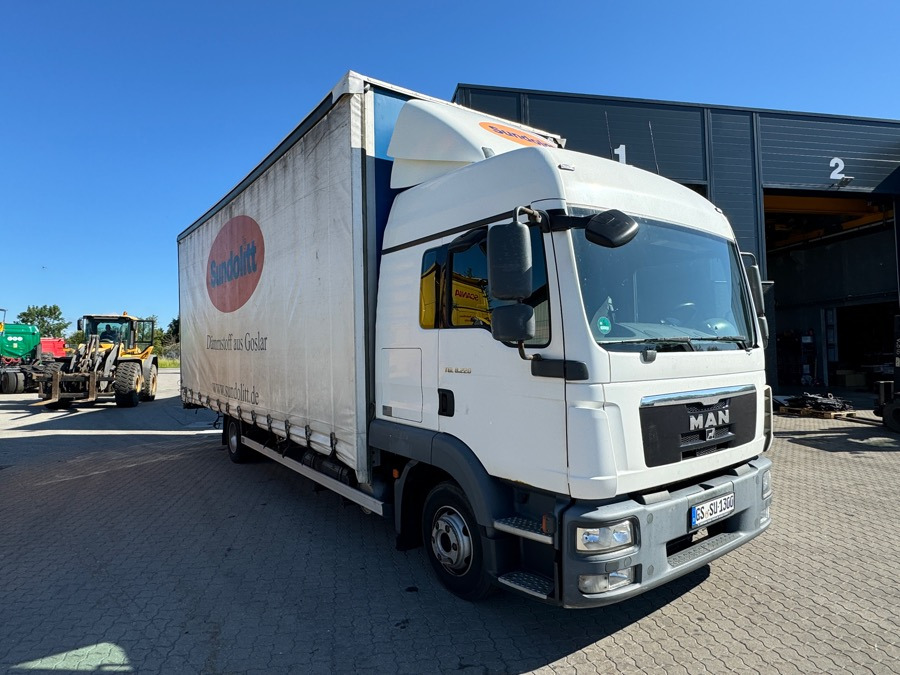 MAN CABINE F99L/R37 - Hytt för Lastbil: bild 2 MAN CABINE F99L/R37 - Hytt för Lastbil: bild 2